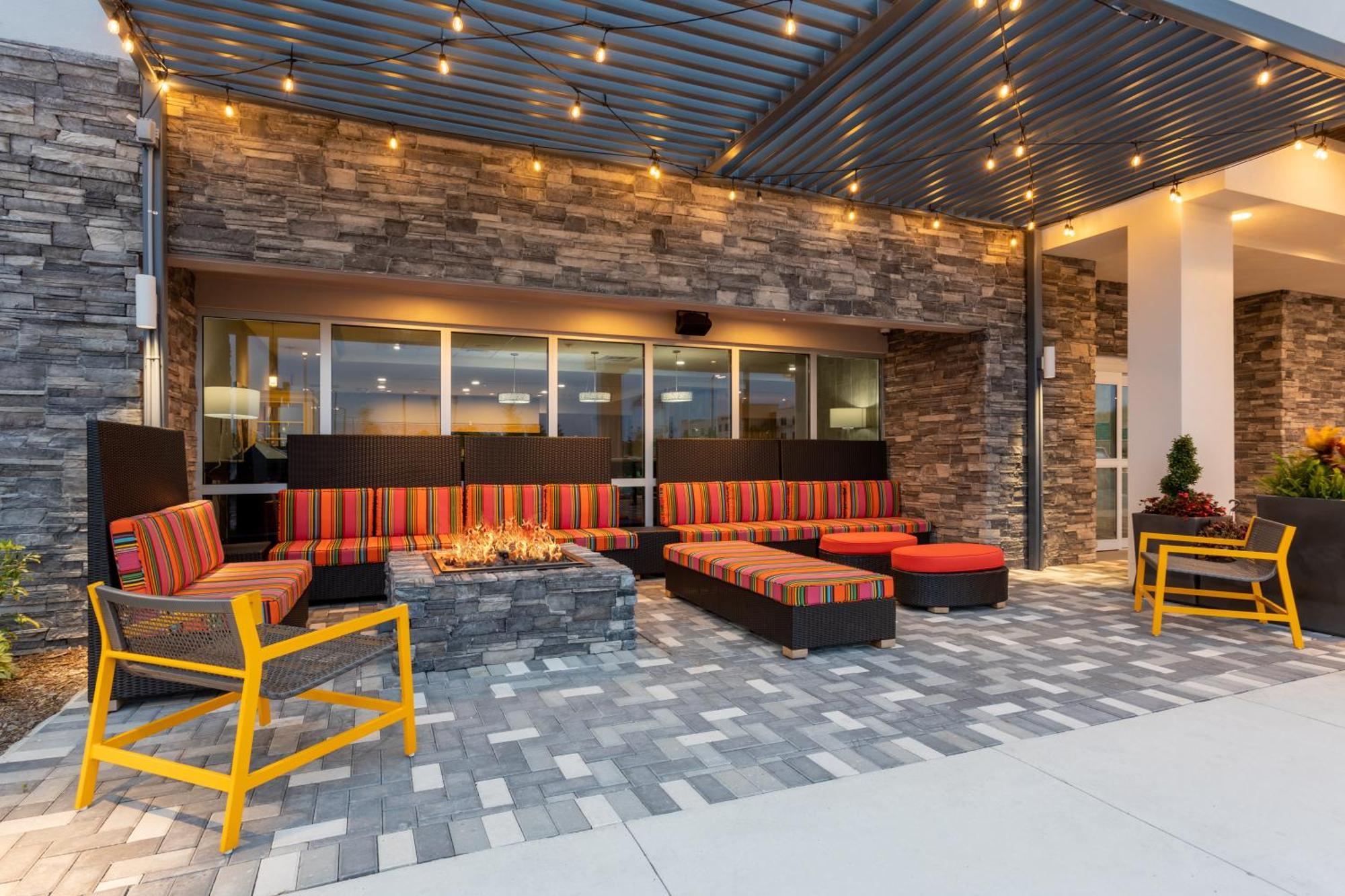 Home2 Suites By Hilton Vero Beach I-95 West Vero Corridor Extérieur photo